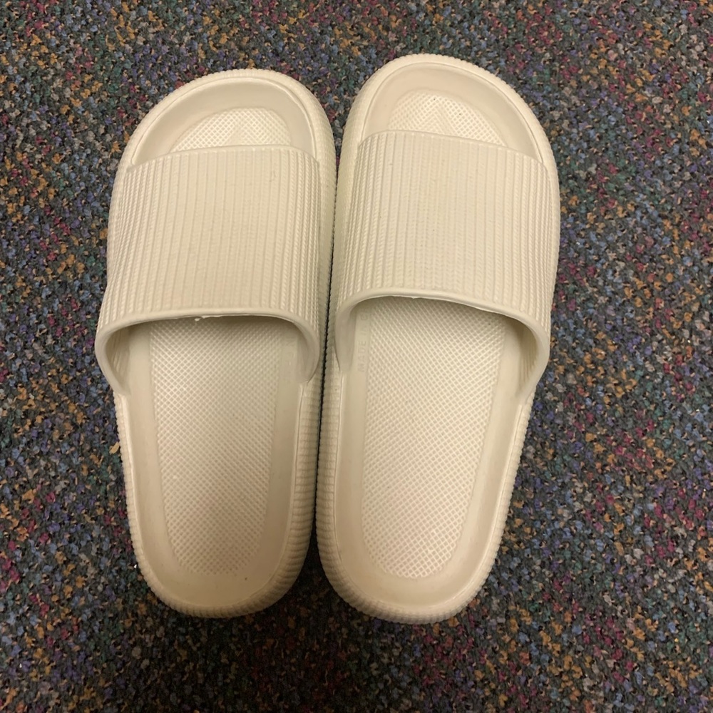 Pillow slides